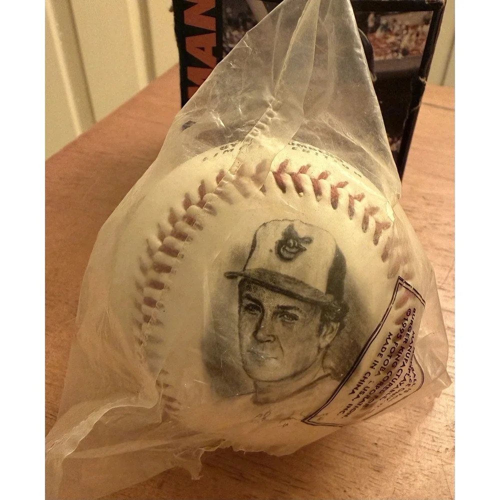Cal Ripken Jr Ironman Commemorative Limited Edition‎ Baseball with Box & COA